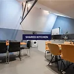 Fresh Modern Suite, Close To Hotspots דירה *