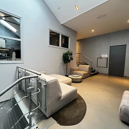 Apartment Fresh, Modern Near Hotspots