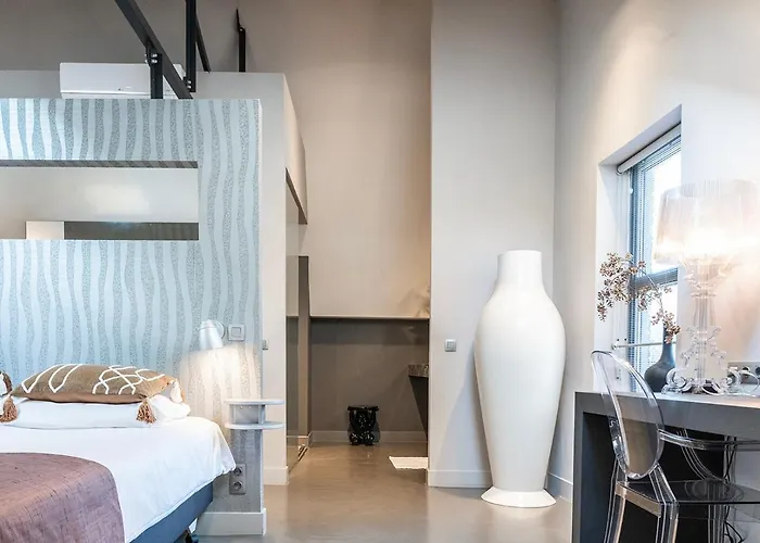 Fresh Modern Suite, Close To Hotspots Oss