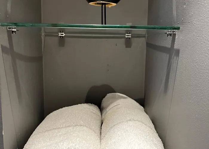 Fresh Modern Suite, Close To Hotspots *