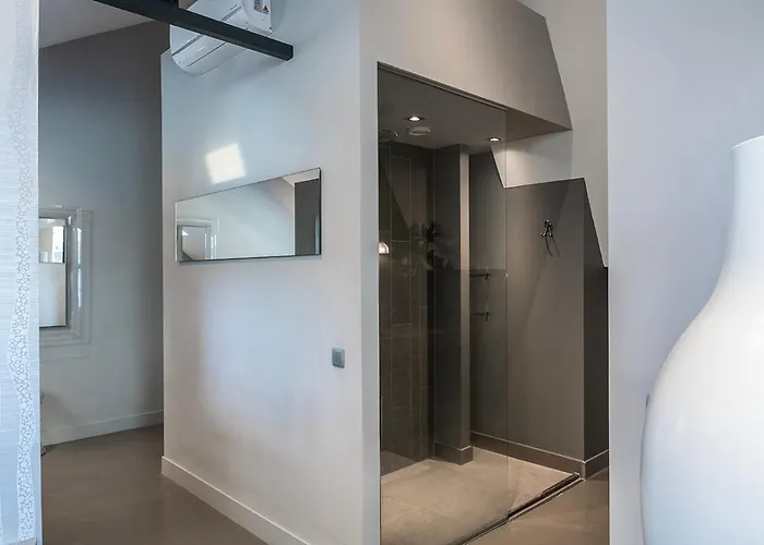 Fresh Modern Suite, Close To Hotspots Apartamento