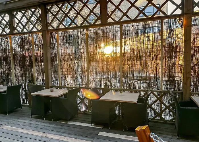 Fresh Modern Suite, Close To Hotspots Oss